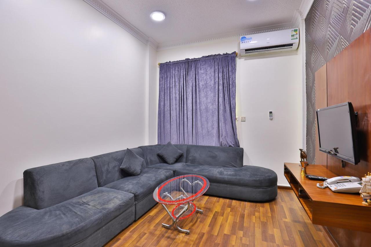 Oyo 288 Diafati Residential Units Nadinah Exterior foto