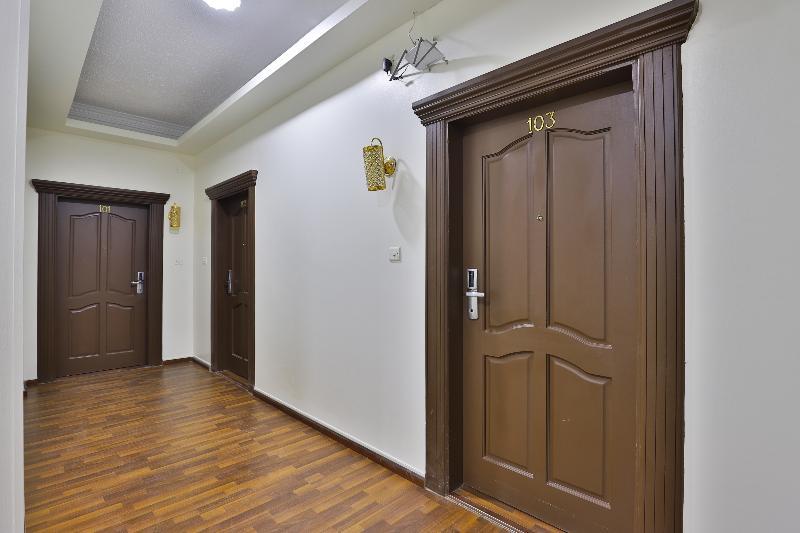 Oyo 288 Diafati Residential Units Nadinah Exterior foto